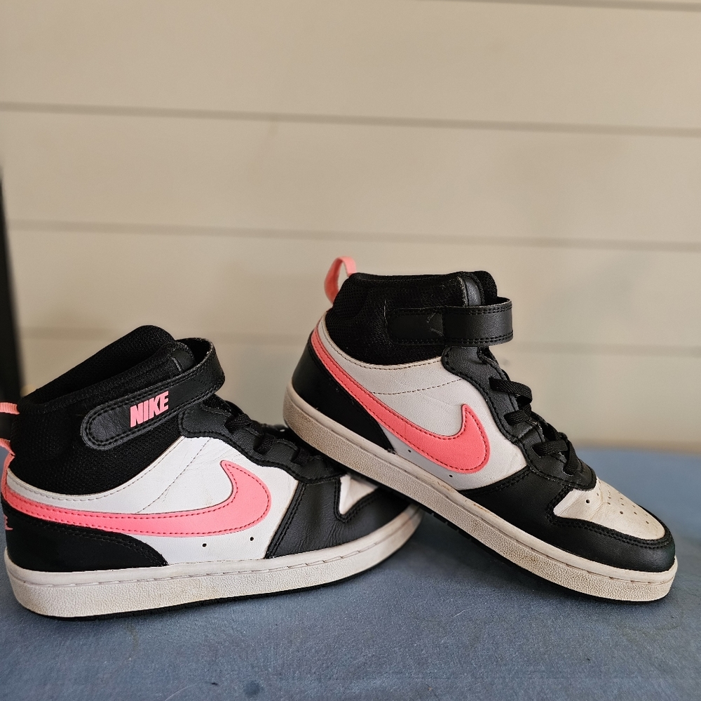 Nike Girls High tops